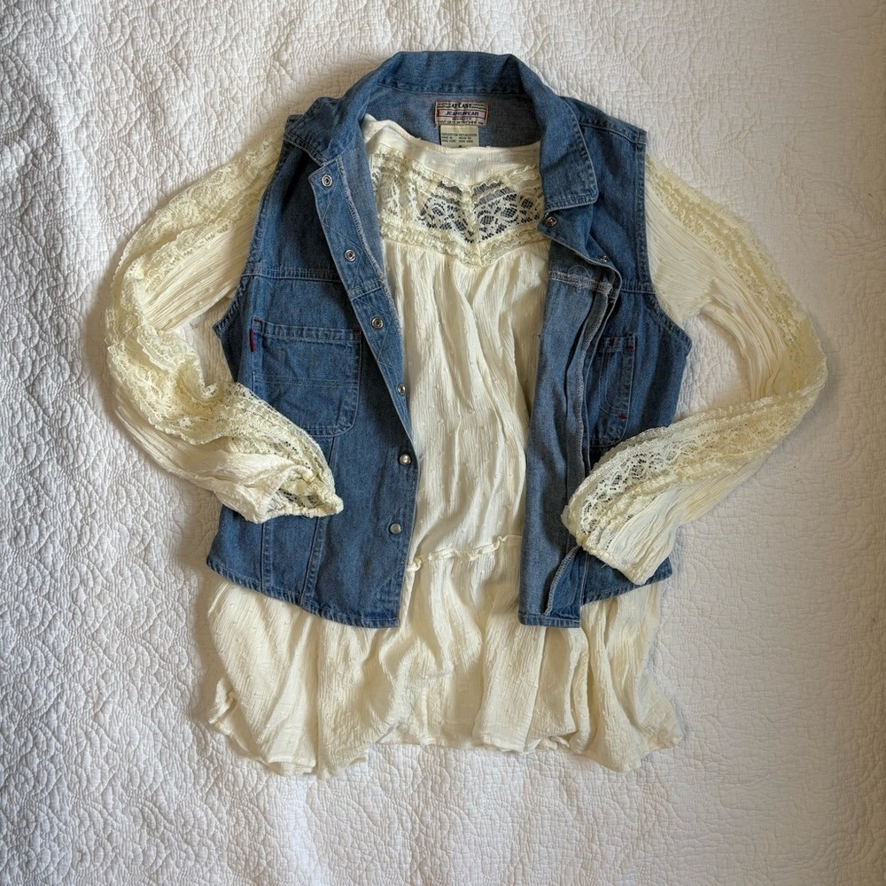 ❤️ Lace Peasant Blouse – Kori America White Ivory Tiered Long Sleeve | M